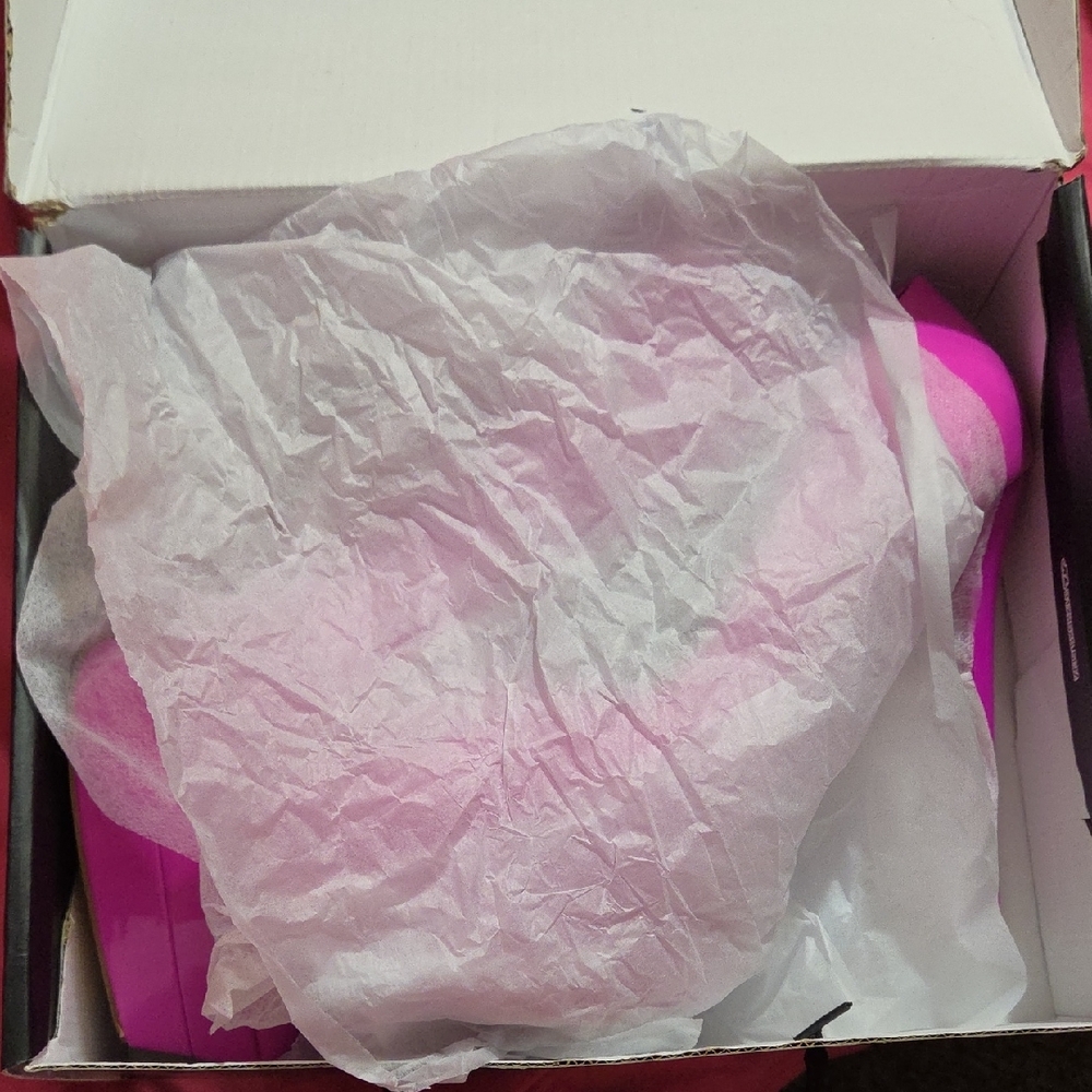 Barbiecore Hot Pink Patent Leather Platform Pumps From Fashion Nova - Picture 6 of 8